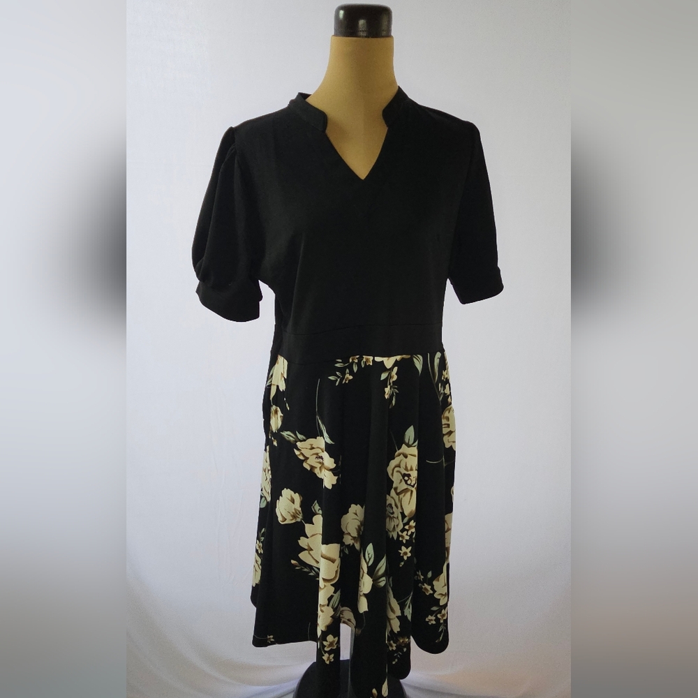Chic Black Floral Midi Dress - XL